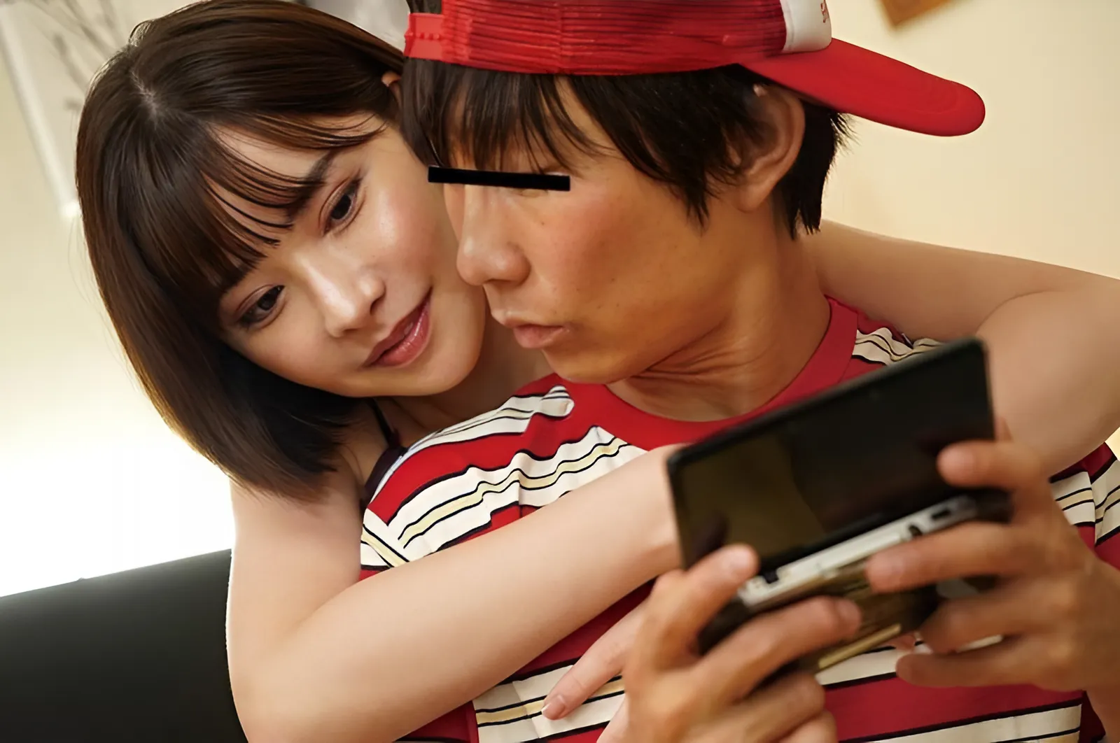 WAAA-013 Letakkan telefon anda dan bermain dengan perempuan, bukan permainan